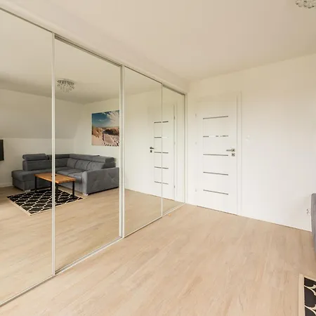 아파트 Apartment In Ko Obrzeg Near Seaside Beach, Cleaning Included *